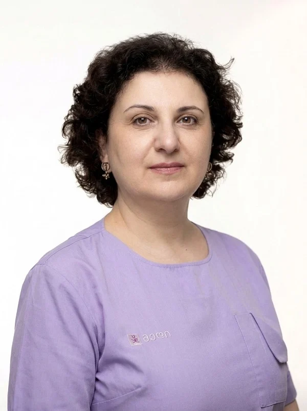 ნინო ქებაძე